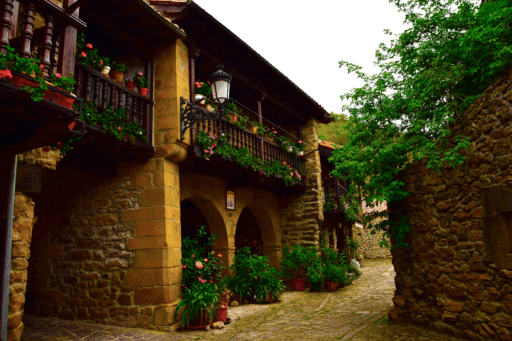 Balconada de Bárcena Mayor