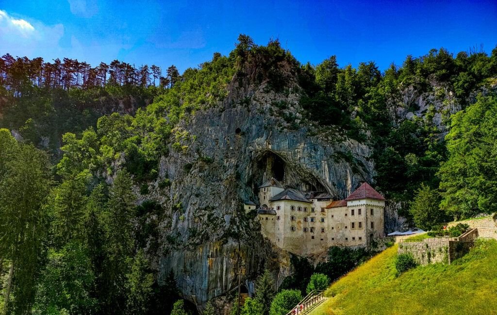 Castillo de Predjama